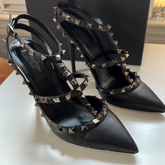 Valentino Garavani Black Leather Rock Stud Shoes 39 - Picture 2 of 11